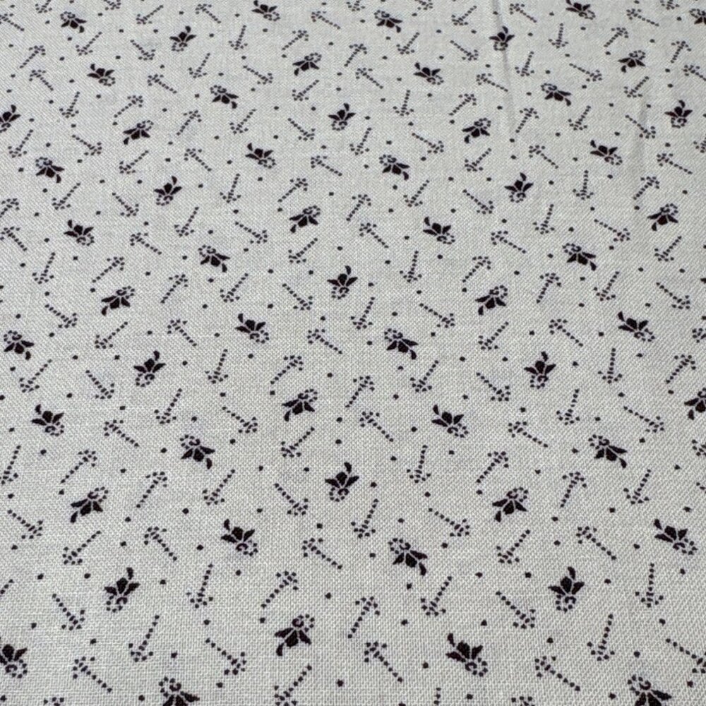 Windham Fabrics Kindred Spirits 19" x 44" Cream Cotton Floral Print Fabric Quilt